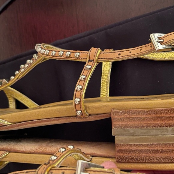 Prada luggage color Sandals 38 1/2. Gladiator style with silver grommets. - Picture 5 of 8